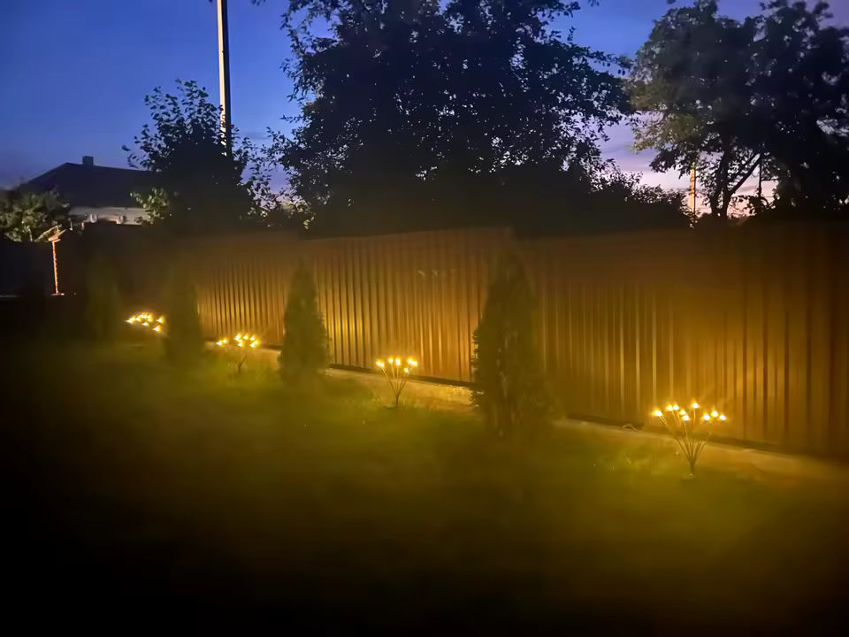 Am comandat inițial 3 bucăți, dar după ce le-am montat am mai luat încă 7 😅 Acum am 10 în total și grădina arată ca în poze pe Pinterest. Vecinii chiar m-au întrebat de unde le-am luat. Se aprind automat seara și nu trebuie să faci nimic. Pentru prețul lor, sunt peste așteptări.